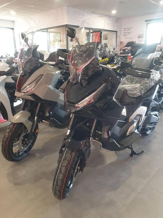 Honda X-ADV 750 (2025) (2)
