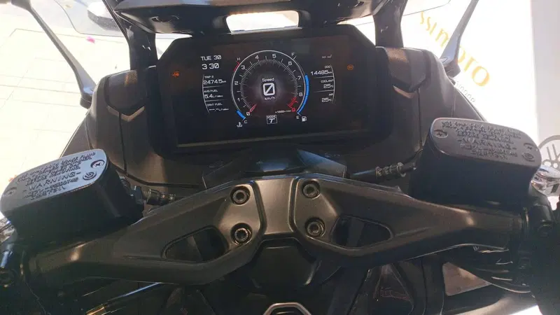 Yamaha T-Max 560 Tech Max (2022 - 24) (6)