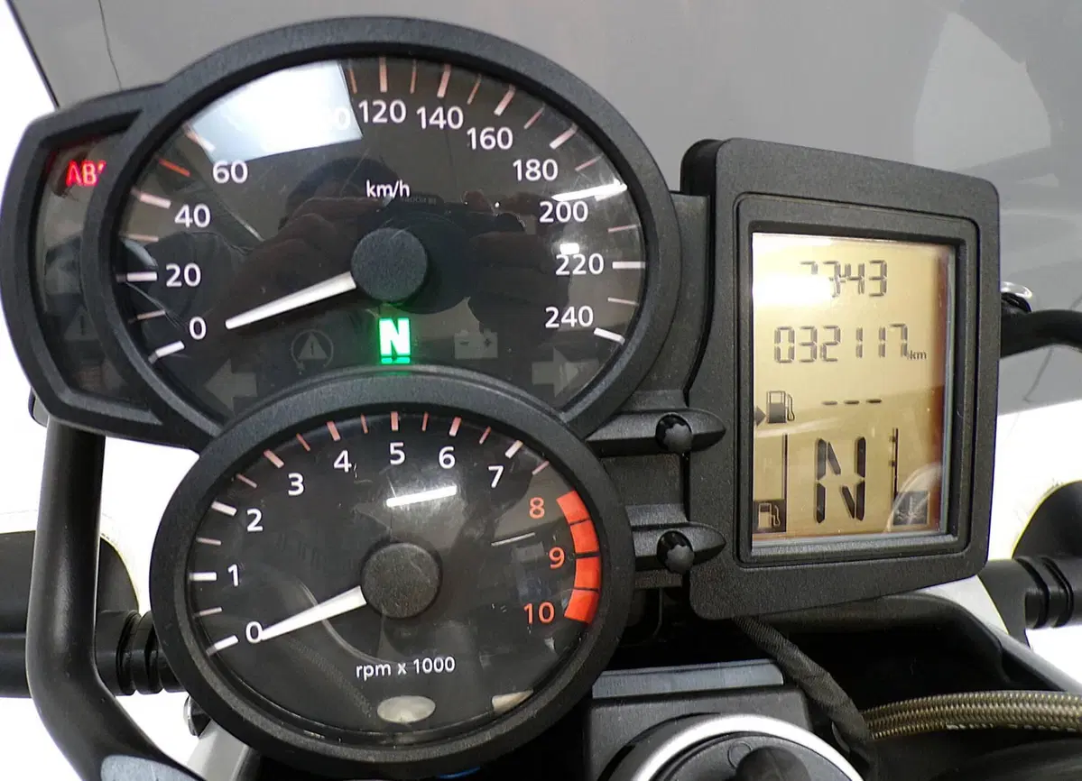 Bmw R 1200 R (2006 - 11) (13)