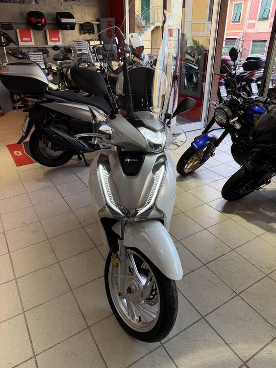 Honda SH 150 i (2017 - 19) (2)