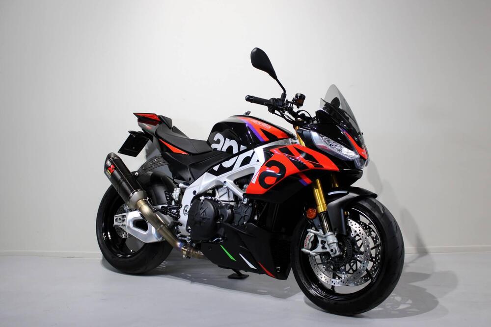Aprilia Tuono V4 Factory (2021 - 24) (2)