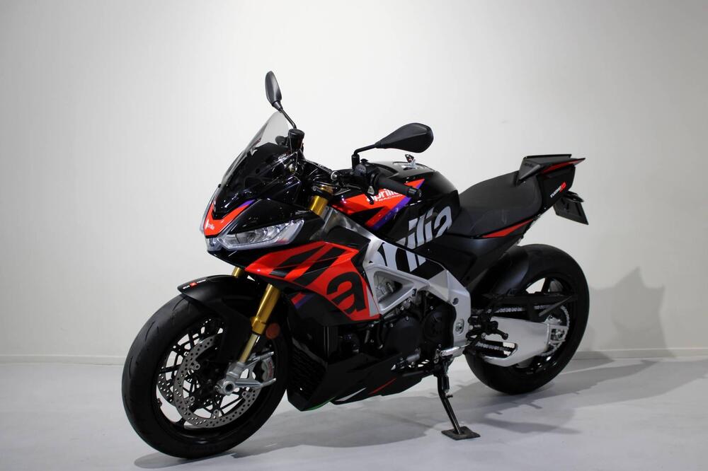 Aprilia Tuono V4 Factory (2021 - 24) (3)
