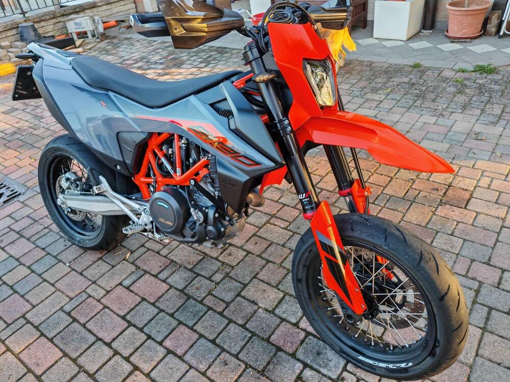 KTM 690 SMC R (2021 - 22)