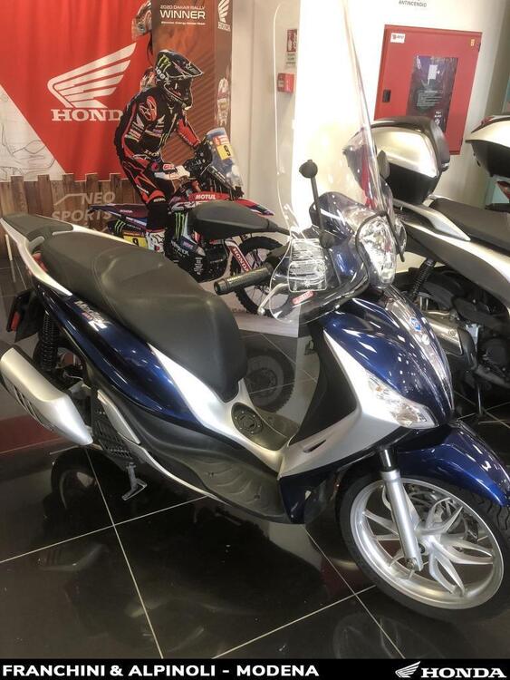 Piaggio Medley 150 (2020) (4)