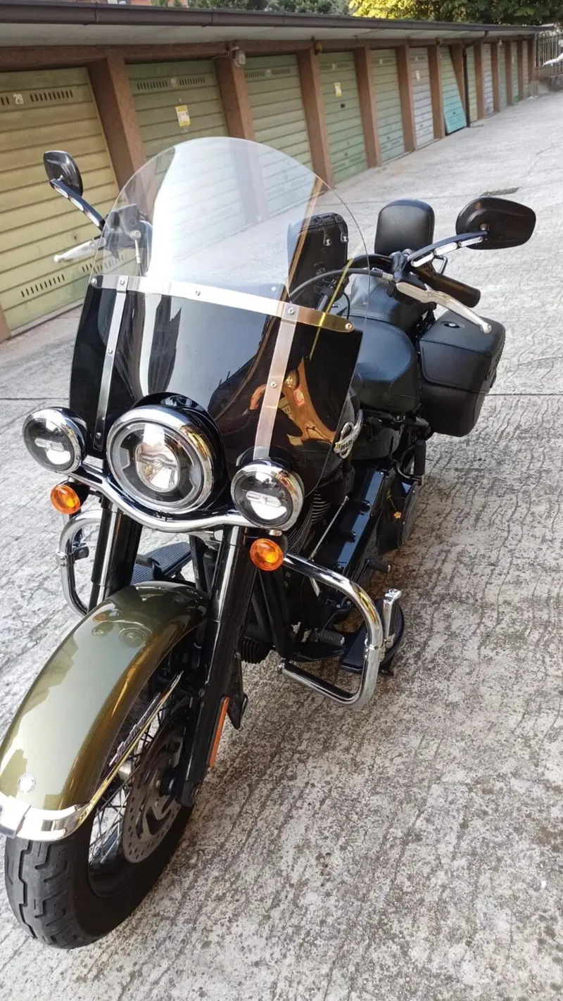 Harley-Davidson 114 Heritage Classic (2018 - 20) - FLHCS (4)