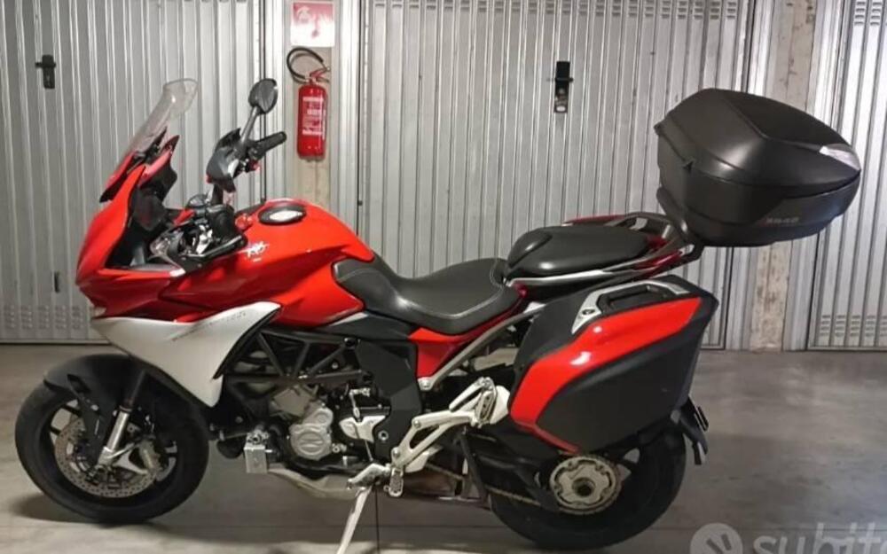 MV Agusta Turismo Veloce 800 (2014 - 16) (2)