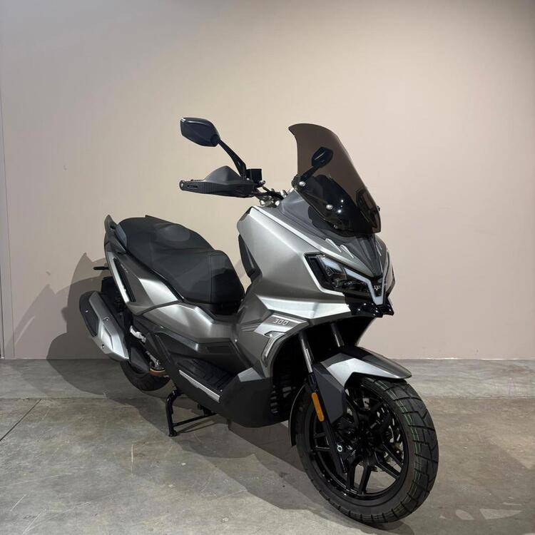 Sym ADX 300 (2024 - 25) (3)