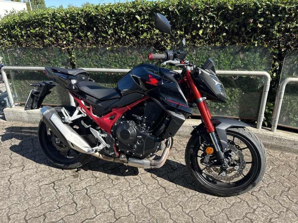 Honda CB 750 Hornet (2023 - 24) (2)