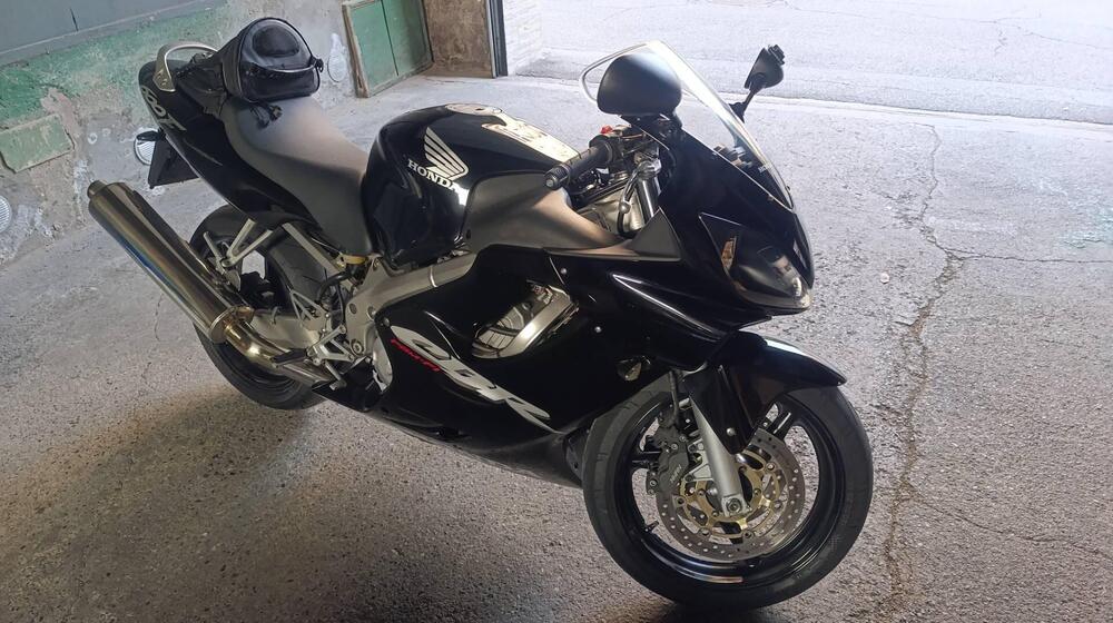 Honda CBR 600 F (2001 - 06) (4)