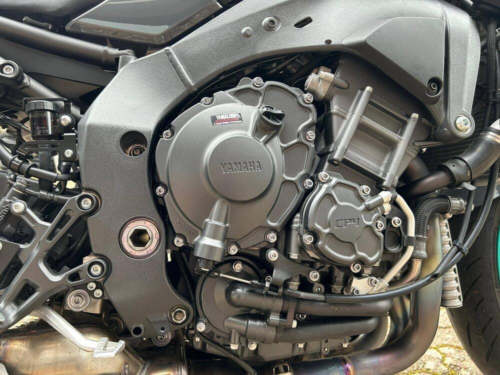 Yamaha MT-10 (2022 - 25) (3)