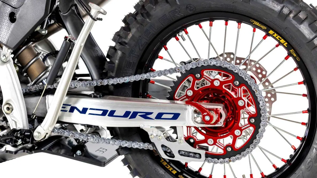Honda CRF 250RX CRF 250RX Enduro (2026) (13)