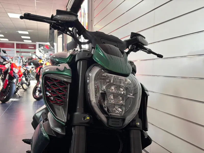 Ducati Diavel for Bentley (2024) (5)