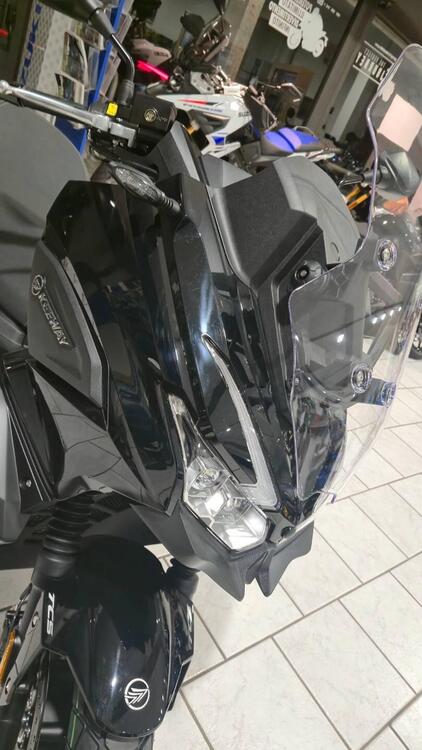 Keeway Motor Terrafina 350i (2025) (4)