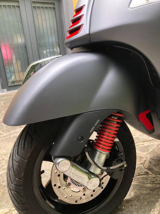 Vespa GTS 300 Super Sport (2017 - 19) (2)