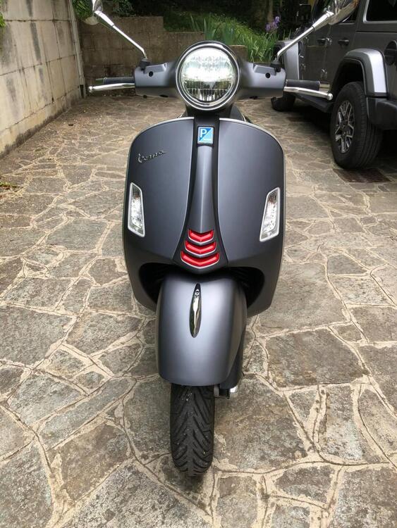Vespa GTS 300 Super Sport (2017 - 19) (4)