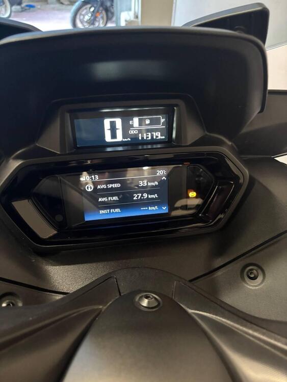 Yamaha X-Max 300 Tech Max (2021 - 24) (4)