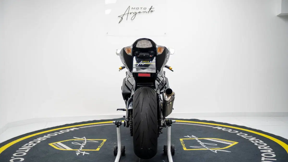 Suzuki GSX-R1000 (2005 - 06) (2)