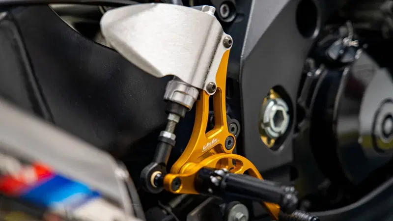 Suzuki GSX-R1000 (2005 - 06) (12)