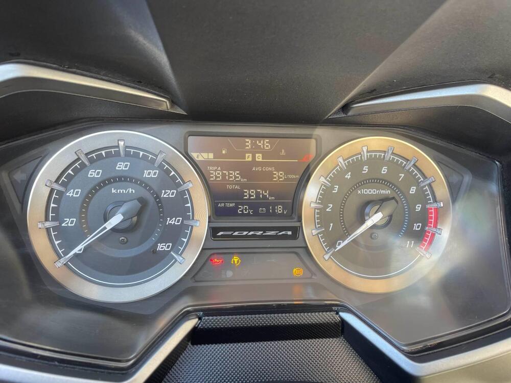 Honda Forza 350 Deluxe (2022 - 24) (3)