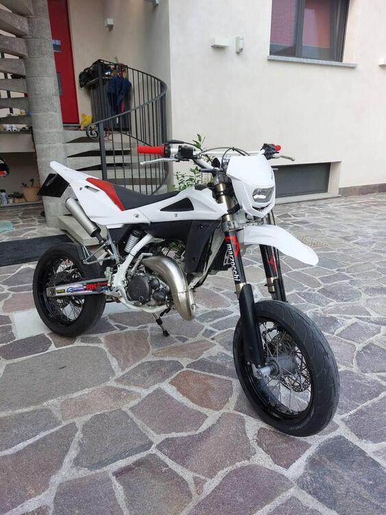Husqvarna SM 125 (2009) (2)