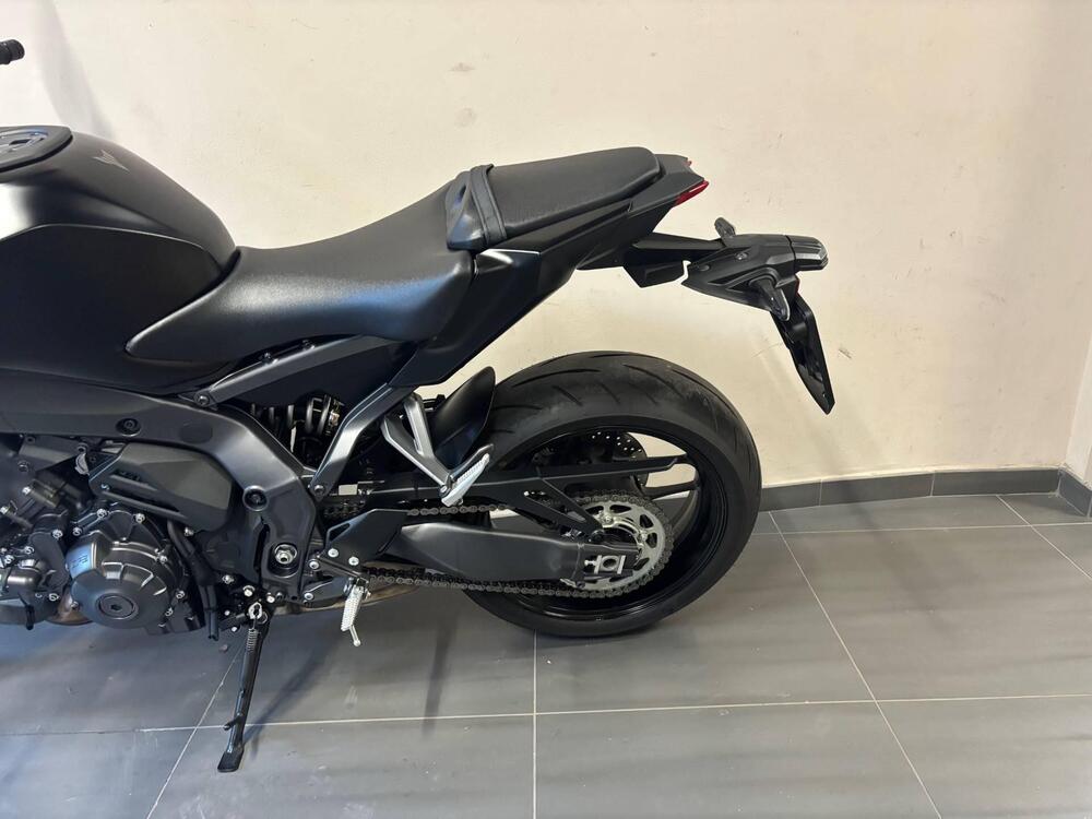 Yamaha MT-09 Y-AMT (2024 - 25) (3)