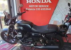 Moto Guzzi V7 Stone (2021 - 24) usata
