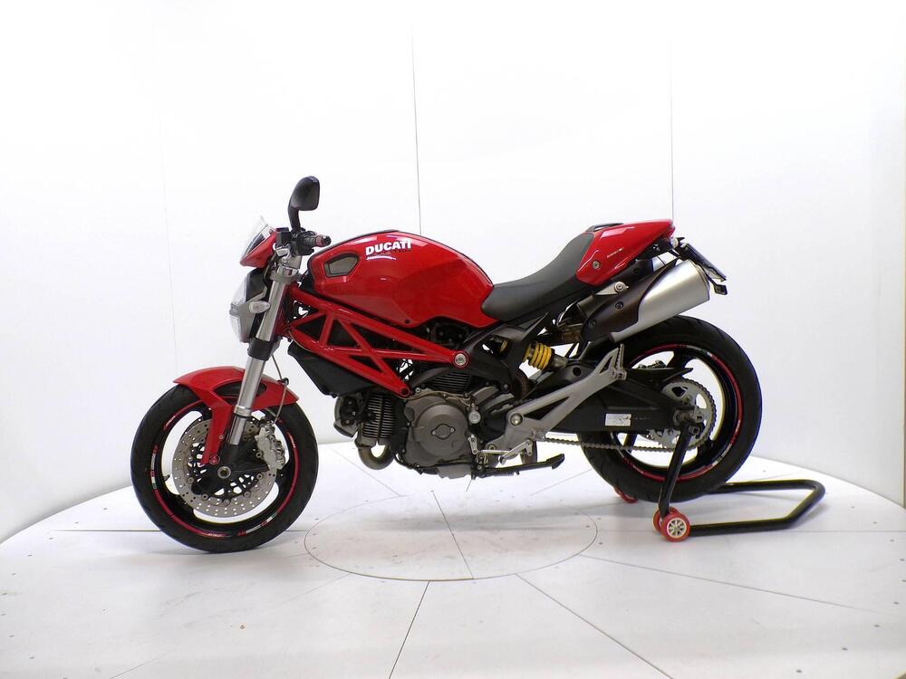 Ducati Monster 696 Plus (2007 - 14) (4)