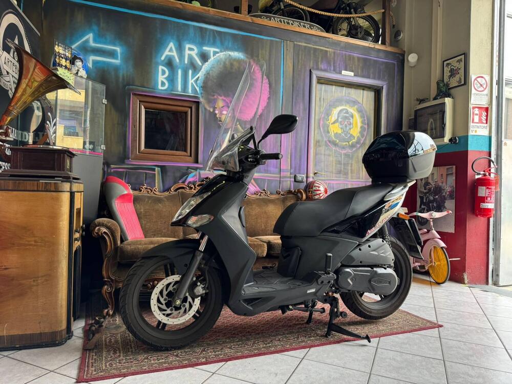 Kymco Agility 200i R16 (2008 - 16) (4)