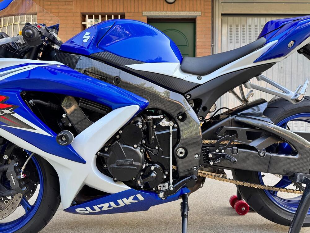 Suzuki GSX R 750 (2008 - 10) (4)