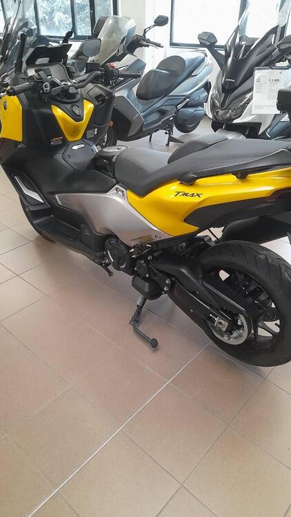 Yamaha T-Max 560 (2022 - 24) (3)