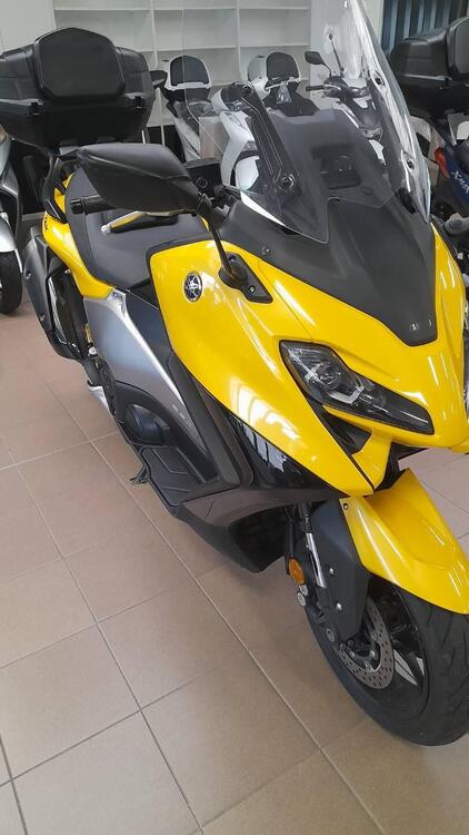 Yamaha T-Max 560 (2022 - 24) (4)