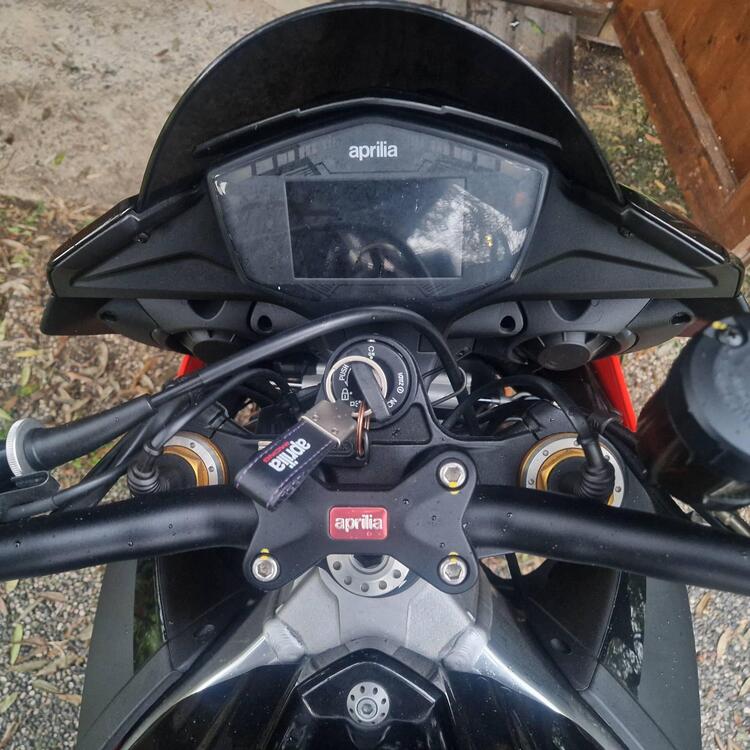 Aprilia Tuono V4 Factory (2019 - 20) (5)