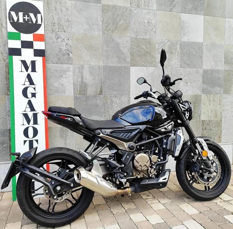 Voge Trofeo 300AC (2021 - 26) (6)