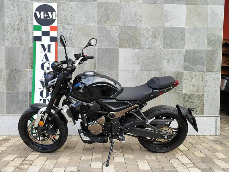 Voge Trofeo 300AC (2021 - 26) (3)