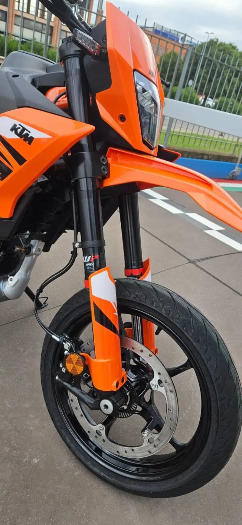 KTM 125 SMC R (2025 - 26) (14)