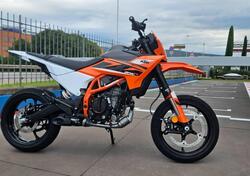 KTM 125 SMC R (2025) nuova