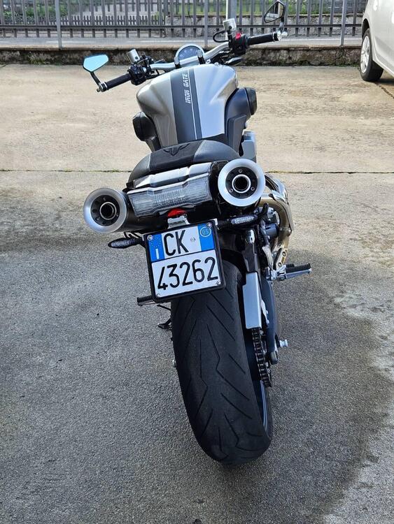 Yamaha MT-01 (2005- 11) (5)