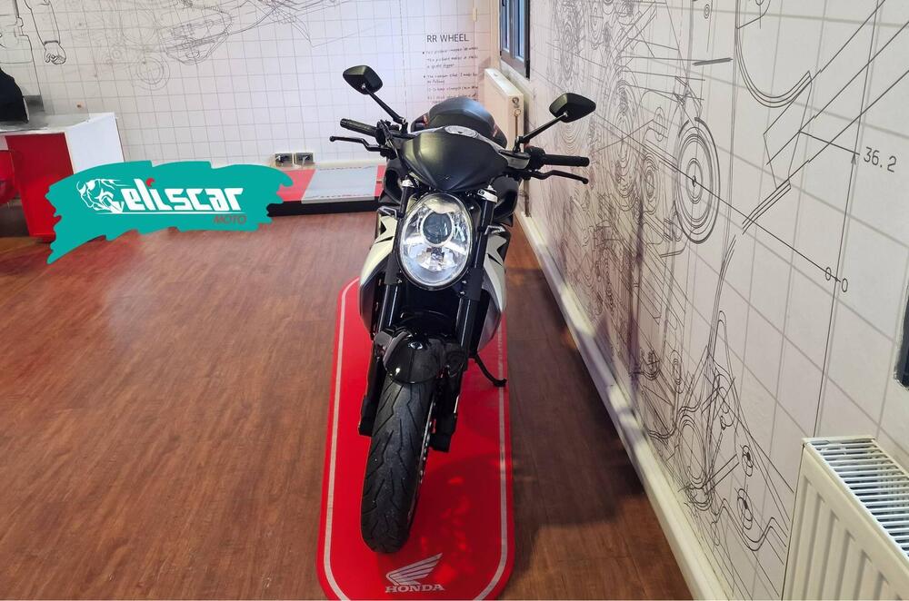 MV Agusta Brutale 990 R (2009 - 12) (3)