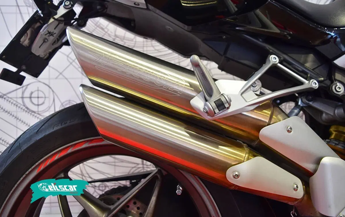 MV Agusta Brutale 990 R (2009 - 12) (7)