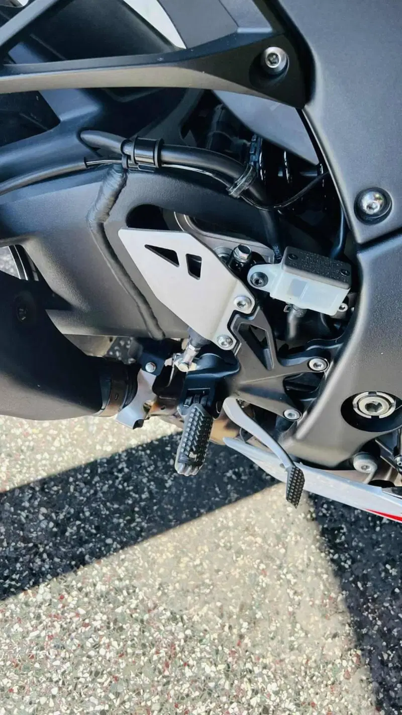 Kawasaki Ninja 1000 ZX-10R (2021 - 25) (7)