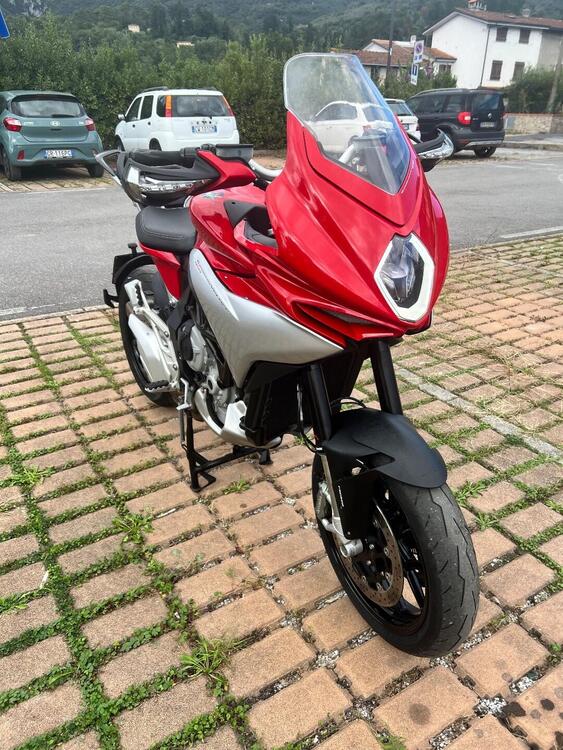 MV Agusta Turismo Veloce 800 (2014 - 16) (2)