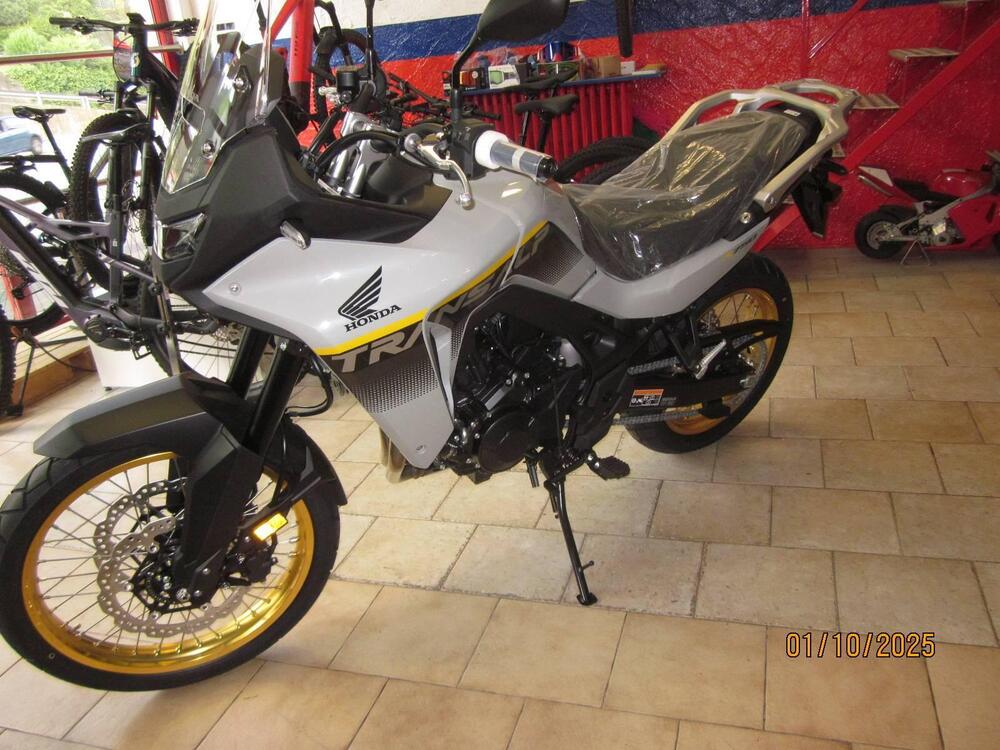 Honda Transalp XL750 (2025) (5)