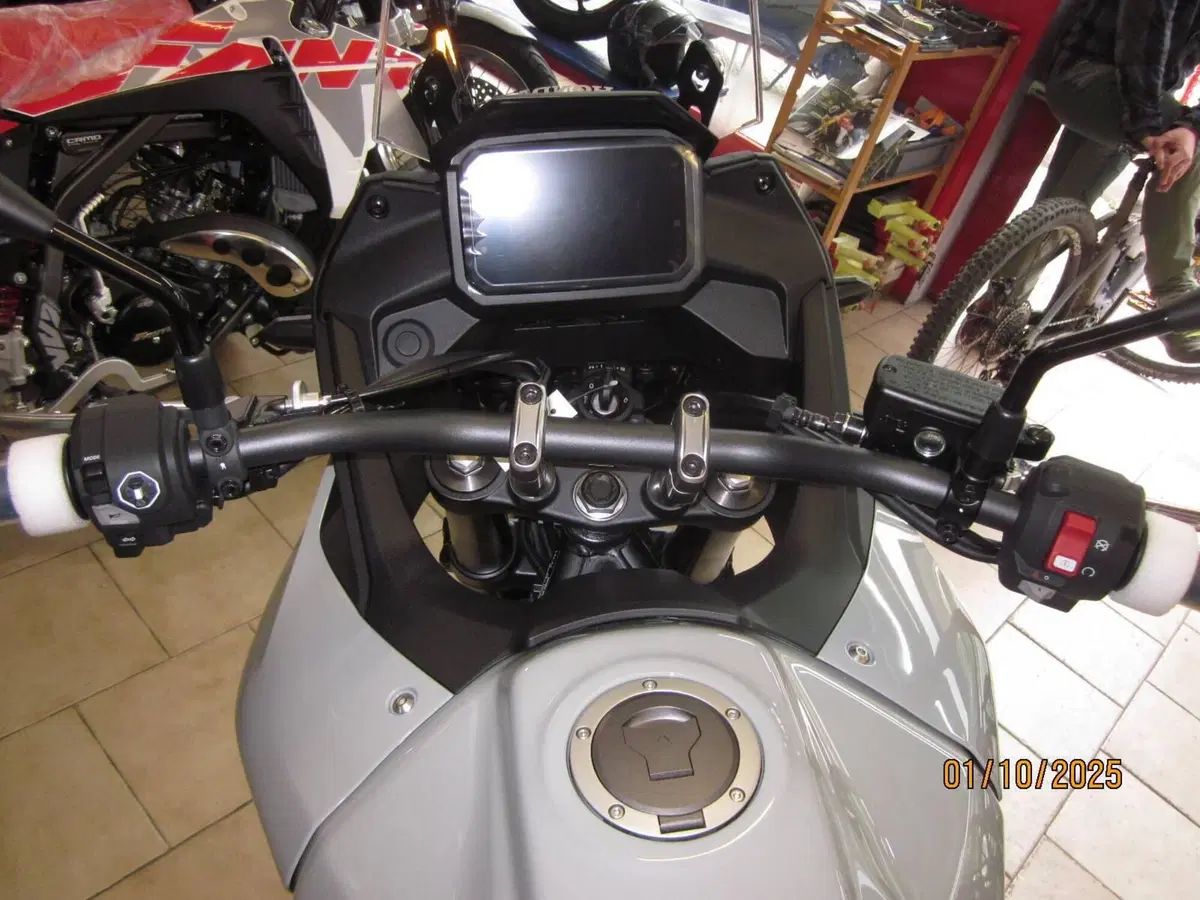 Honda Transalp XL750 (2025) (6)