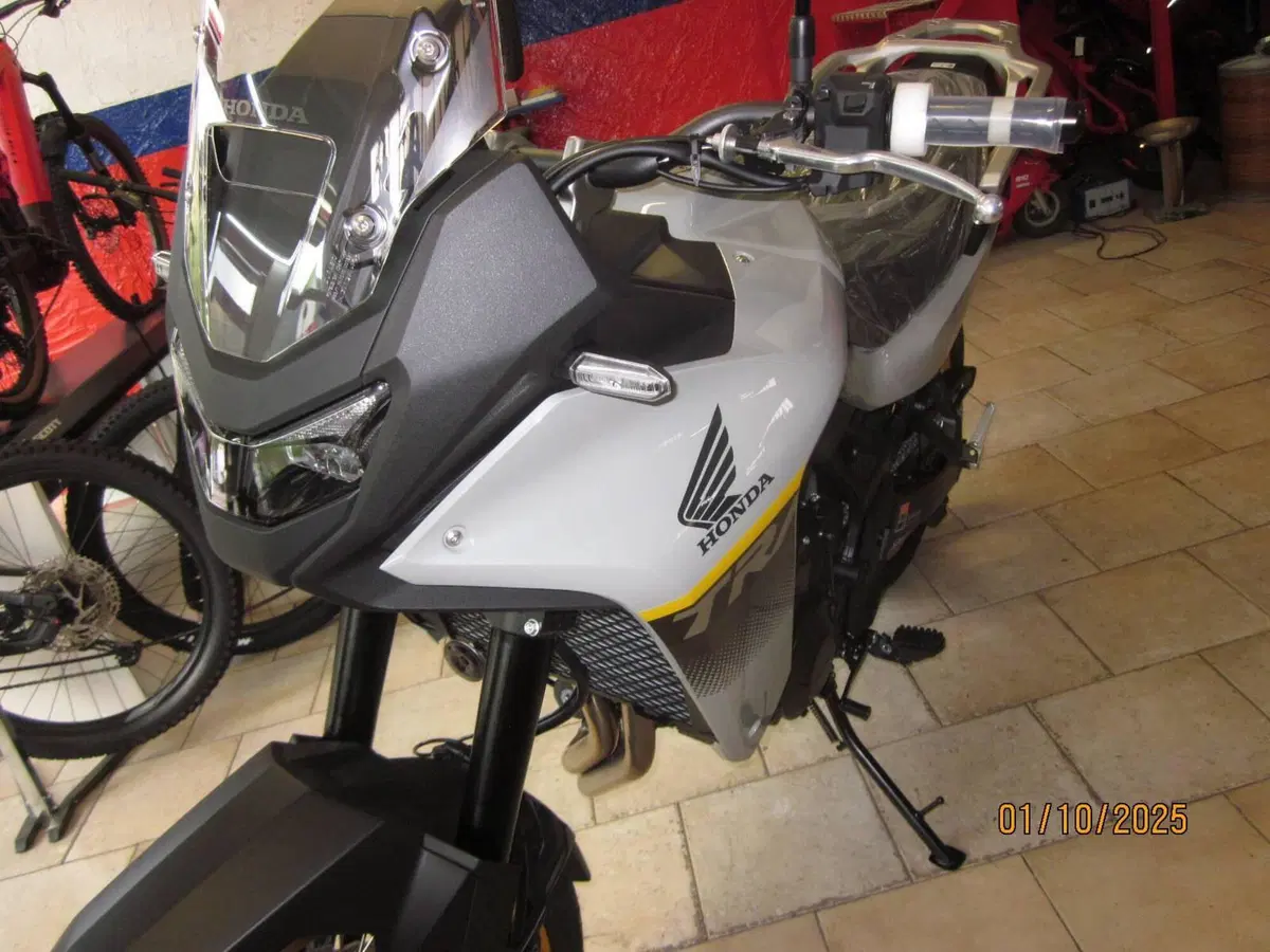 Honda Transalp XL750 (2025) (7)