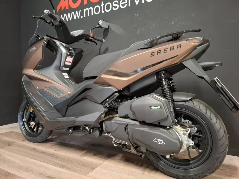 Kl Brera 300 (2022 - 25) (3)