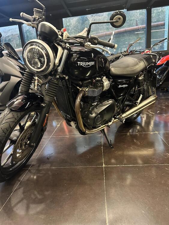 Triumph Street Twin 900 (2016)