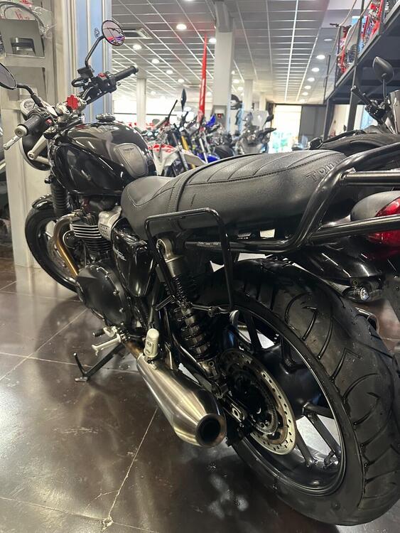 Triumph Street Twin 900 (2016) (5)