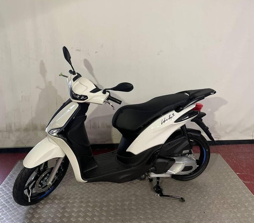 Piaggio Liberty 150 S (2025) (2)