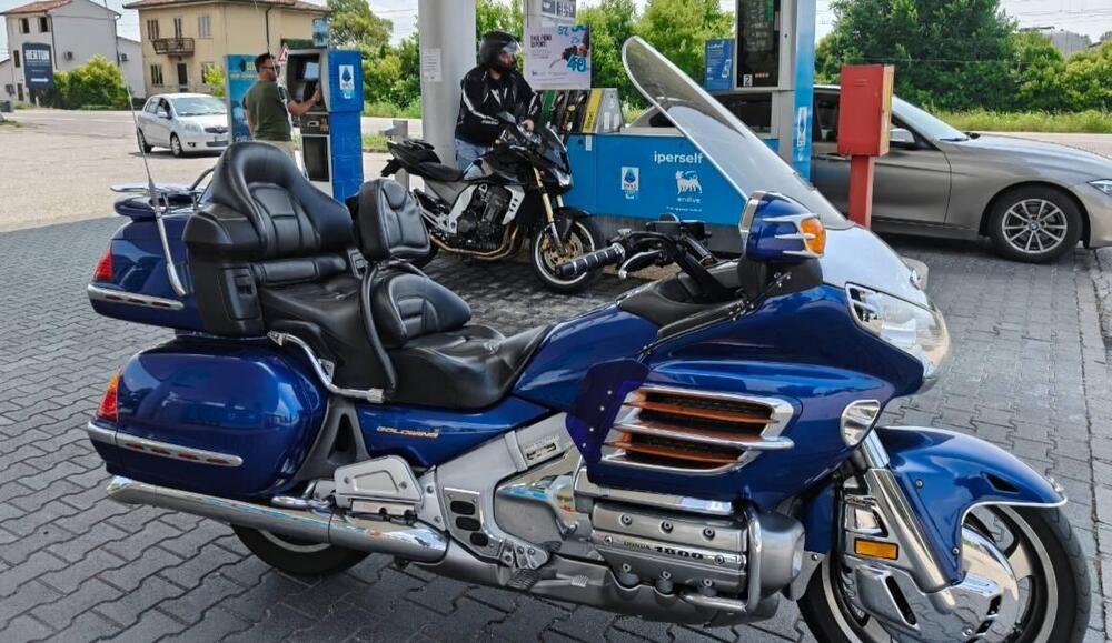 Honda GL 1800 Gold Wing (2000 - 05) (4)