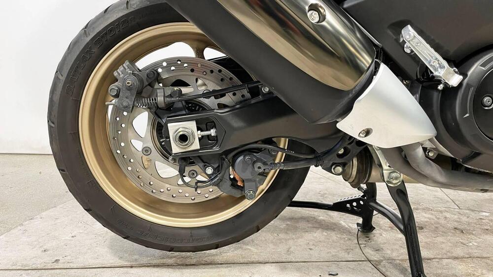 Yamaha T-Max 530 Iron Max ABS (2014 - 17) (3)
